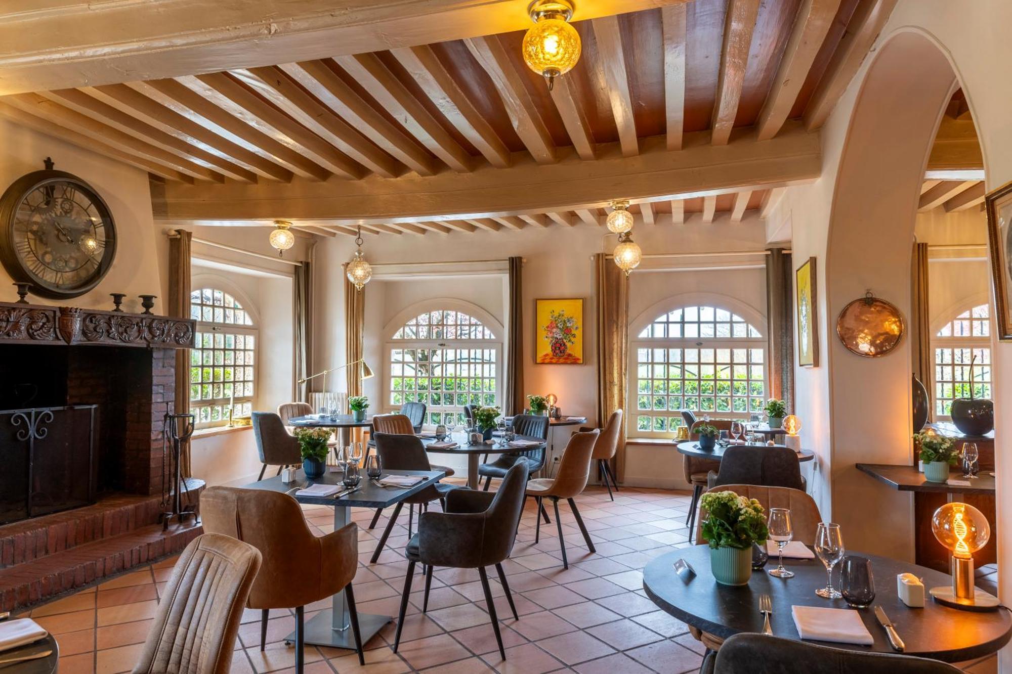 Le Relais Fleuri, Hotel Et Restaurant Logis - Avallon Sauvigny-le-Bois Exterior foto
